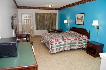 אדינבורג Texas Inn And Suites Citycenter At Utrgv מראה חיצוני תמונה